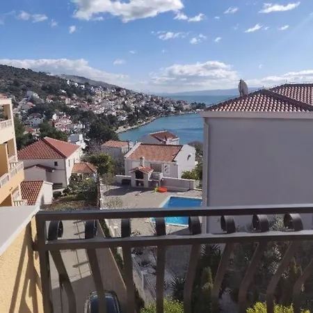 Navi Apartment, Seaview Apartment *